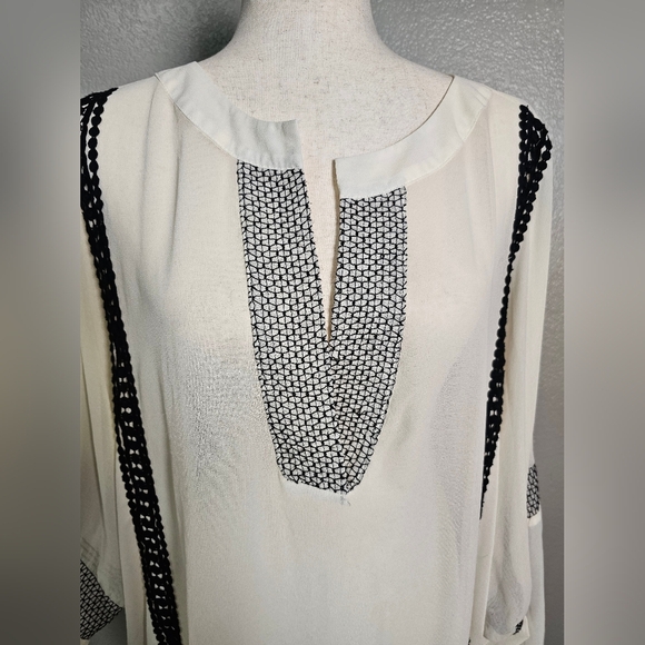 Lane Bryant Black and White Embroidered Sheer Bohemian Blouse Plus Size 26/28 - Picture 4 of 16